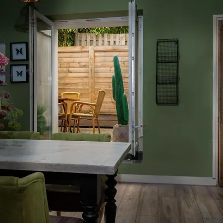 Couette-café Castle View 2 3*