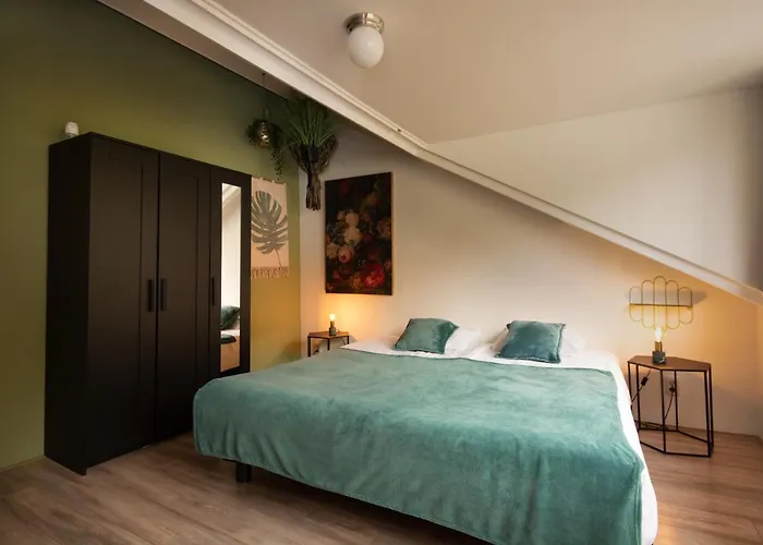 Castle View 2 3* 法尔肯堡